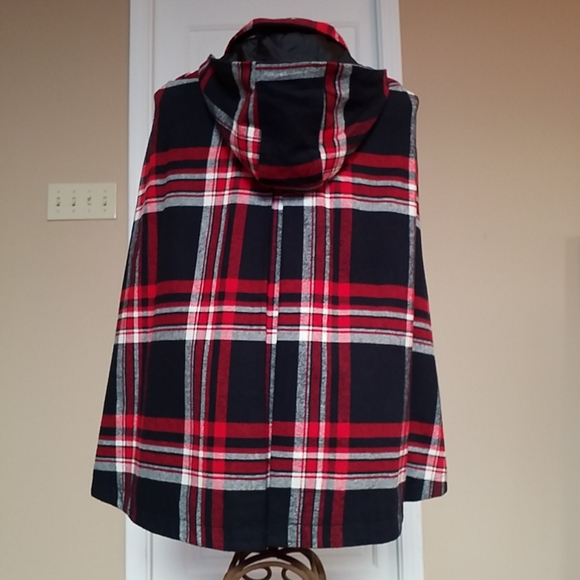 Plaid Cape with detachable hood - Picture 3 of 7